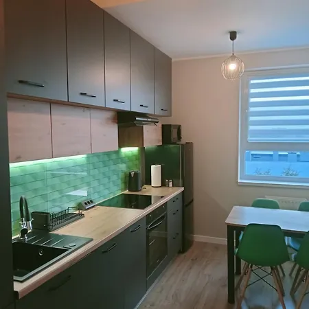 Lejlighed Z Widokiem, Wygodny Z Sypialnia, Kuchnia I Salonem, 47m2, Bezplatny Garaz