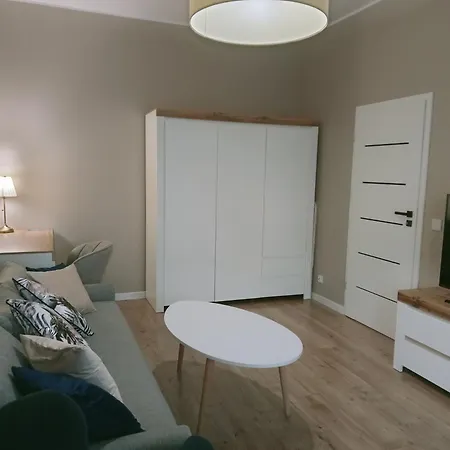 Z Widokiem, Wygodny Z Sypialnia, Kuchnia I Salonem, 47m2, Bezplatny Garaz 아파트