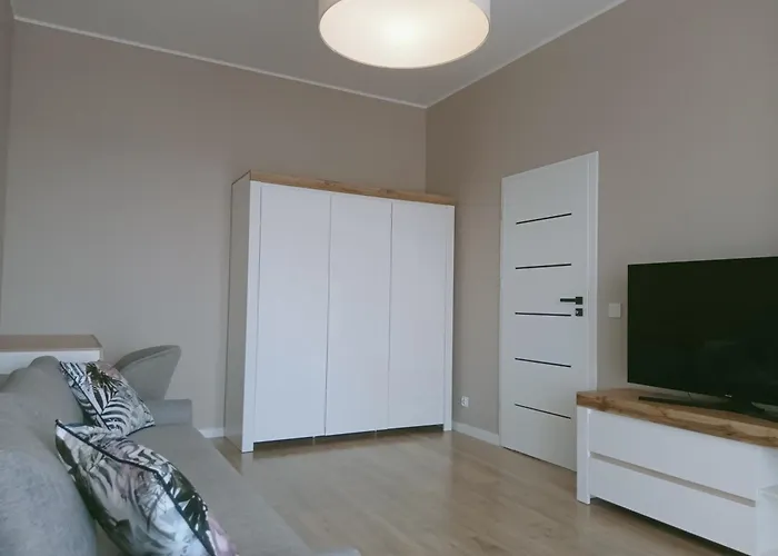 Z Widokiem, Wygodny Z Sypialnią, Kuchnią I Salonem, 47m2, Bezpłatny Garaż