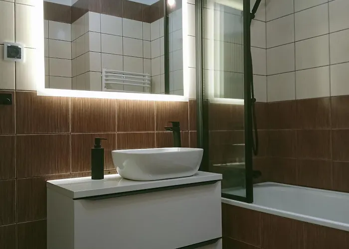 Z Widokiem, Wygodny Z Sypialnią, Kuchnią I Salonem, 47m2, Bezpłatny Garaż